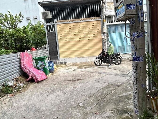 bán đất thổ cư lô góc hai mặt tiền Thạnh lộc 37 hẻm xe hơi quay đầu 8