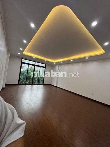 CHO THUÊ NHÀ NHƯ MỚI CÓ THANG MÁY MẶT TIỀN CƯ XÁ ĐÔ THÀNH Q10 
