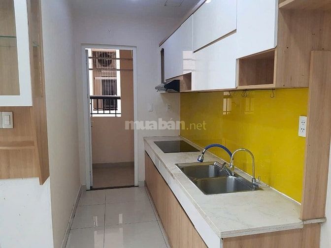 CC 10A Trần Nhật Duật, Q1: 3p ngủ, full nội thất, 13tr/tháng, ban công