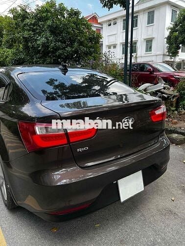 Kia Rio 2015 1.4 AT Sedan - 110000 km