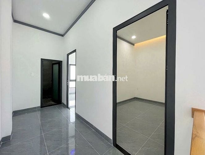 Nhà 1 trệt 1 lửng 5x12 giá 1tỷ590 gần rap BHD Phường Long Khánh