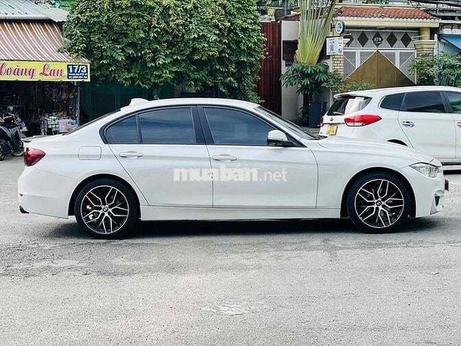 BMW 3 Series 2013 320i - 120000 km
