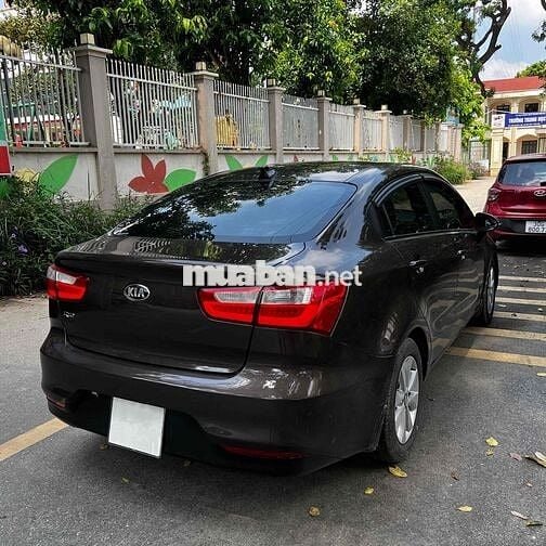 Kia Rio 2015 1.4 AT Sedan - 110000 km