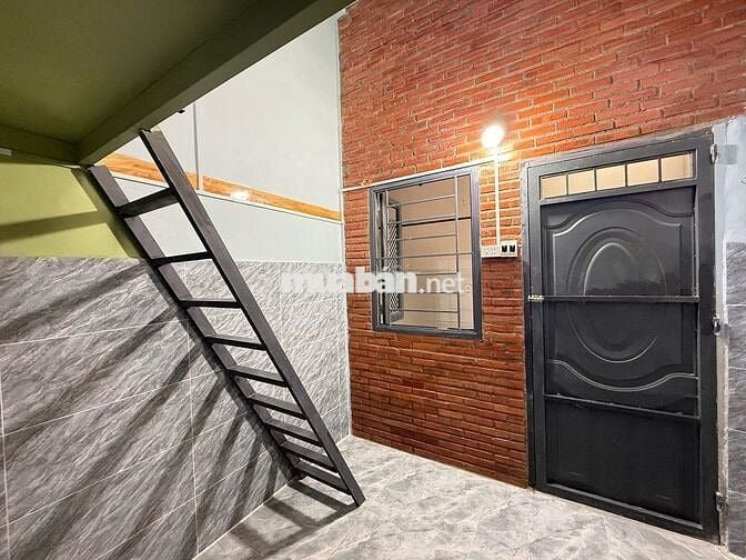 PHÒNG ĐẸP, CỬA SỔ, LẦU TRỆT SẠCH SẼ NGAY ĐH CÔNG NGHIỆP CS2 7P ĐI XE