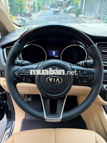 Kia Sedona 2020 2.2 DAT Deluxe - 65000 km