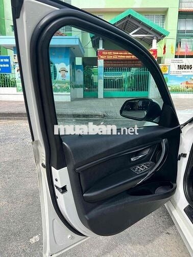 BMW 3 Series 2013 320i - 120000 km