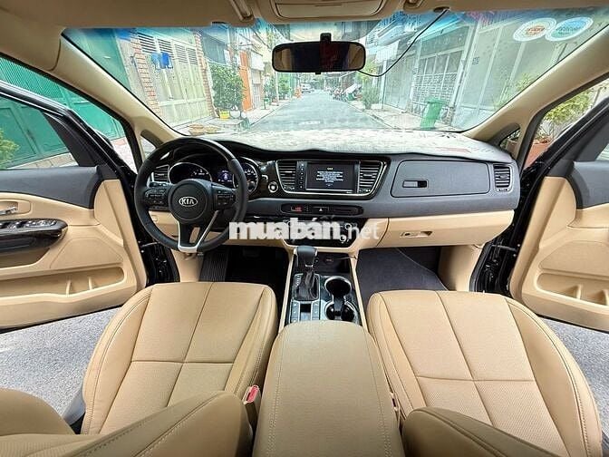 Kia Sedona 2020 2.2 DAT Deluxe - 65000 km