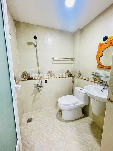 BÁN NHÀ HẺM 345 TRẦN HƯNG ĐẠO ĐỐI DIỆN CÔNG AN THÀNH PHỐ 