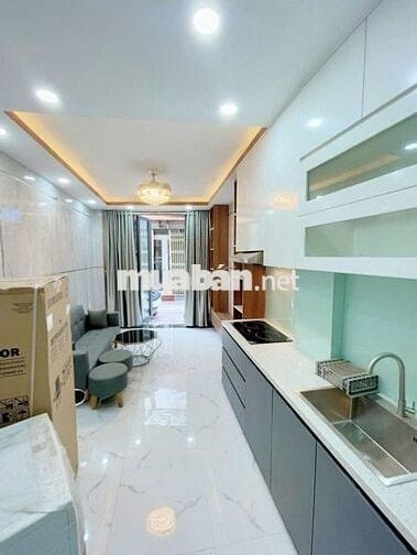 HOÀNG DIỆU Q4- HẺM 4m- 4 TẦNG- KO QH- CHỈ 4 TỶ NHỈNH
