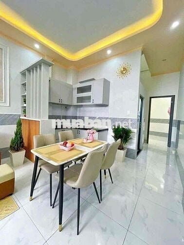 cần bán nhà mặt tiền hẻm thông  ,diện tích 4x15 ,đường đinh đức thiện