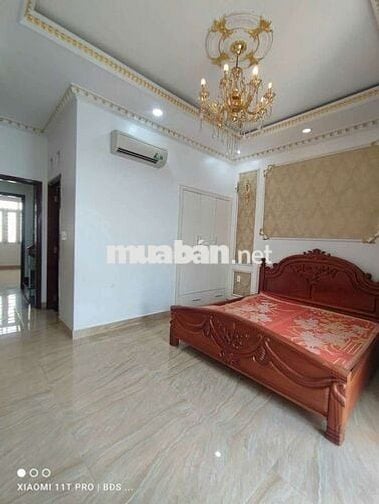 Cho thuê nhà 3 lầu đường xe tải 22tr/ tháng