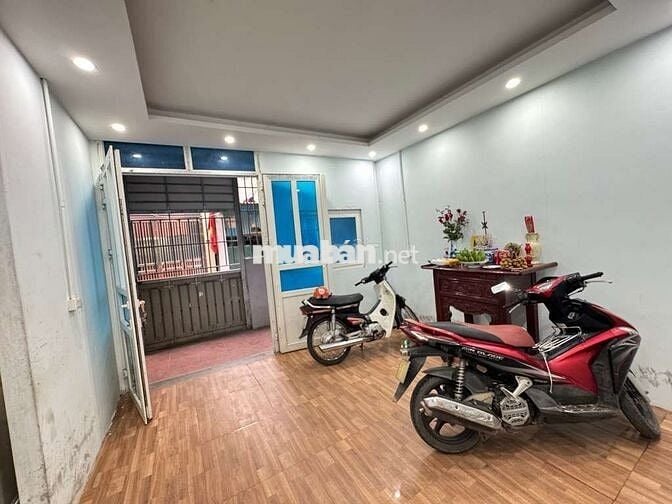 Rẻ nhất Long Biên 60m2 nhà 2 tầng tình quang  ngõ thông thoáng ở sướng