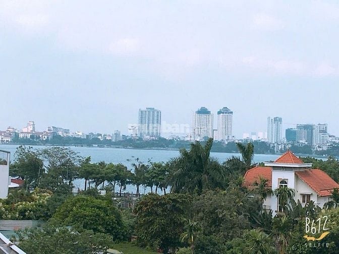 Cho thuê nhà ngõ 445 Lạc Long Quân, Xuân La, Tây Hồ, Hà Nội. Ngõ 8m