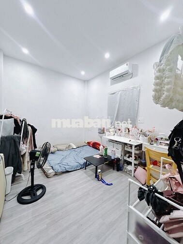 NHÀ ĐẸP Q4 - 2 TẦNG- 35m2 - KO QH- CHỈ 3 TỶ NHỈNH