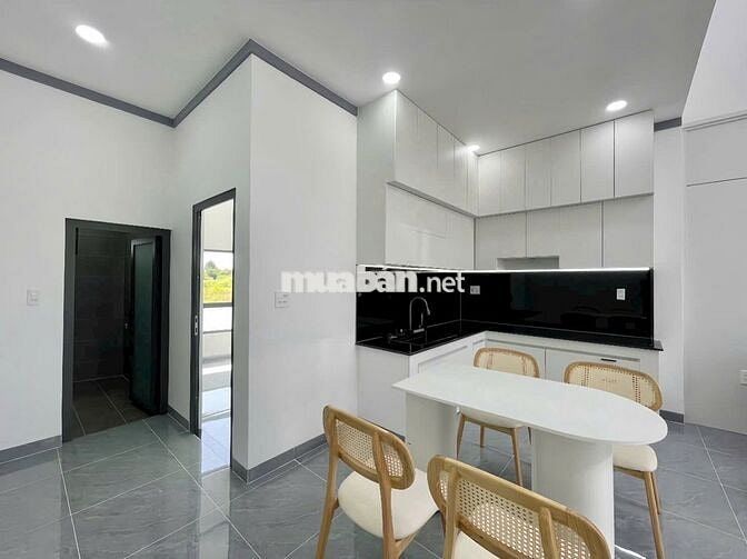 Nhà 1 trệt 1 lửng 5x12 giá 1tỷ590 gần rap BHD Phường Long Khánh