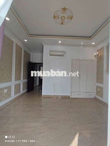 Cho thuê nhà 3 lầu đường xe tải 22tr/ tháng