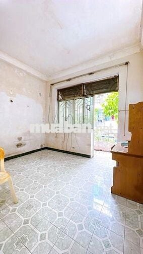 MẶT TIỀN Q4 - 4 TẦNG- 40m2 - 6PN- KO LỘ GIỚI- GIÁ 12.2 TỶ