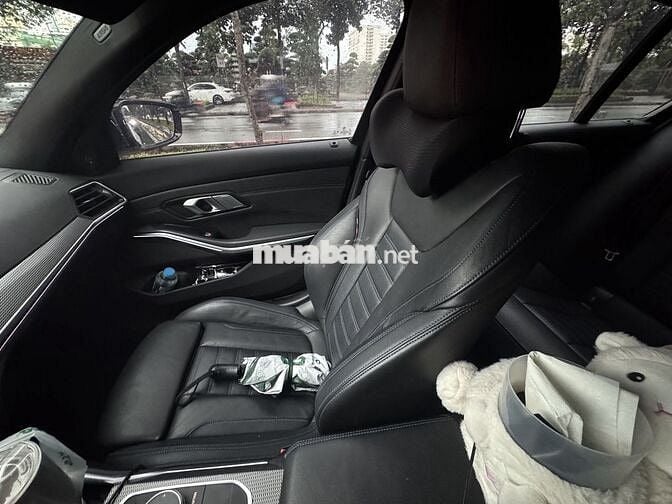 BMW 3 Series 2020 330i M Sport - 70000 km