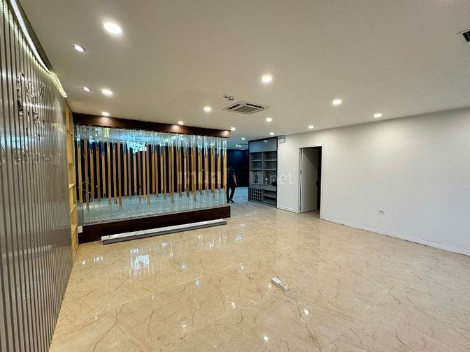 CHO THUÊ VĂN PHÒNG 140M2 - 36TR/TH ĐẸP NHẤT PHỐ DUY TÂN, CẦU GIẤY