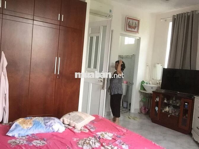 Nhà hẻm Nguyễn Gia Trí. P.25. Bình Thạnh 5.2x9.5m. trệt 1 tầng; 13.5tr