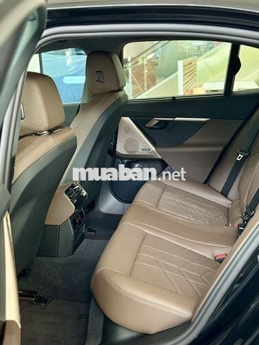 BMW 520i Premium All New 2025 Đen Giao Ngay!