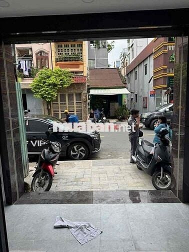 CHO THUÊ NHÀ 2 MẶT TIỀN CÔ GIANG, NGAY CẦU ÔNG LÃNH QUẬN 1