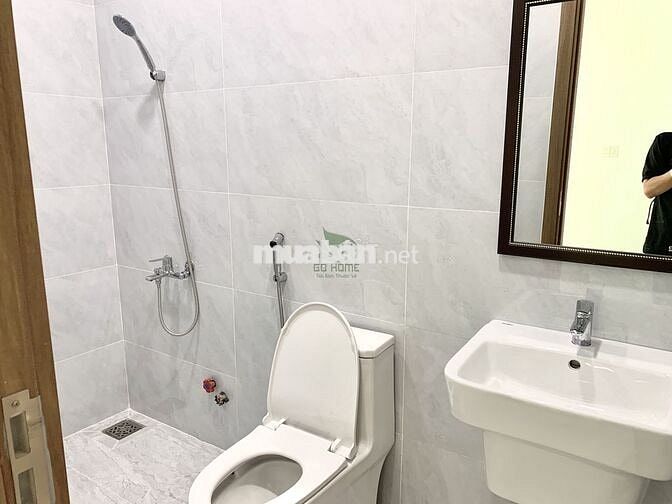 CHO THUÊ NHÀ MỚI XÂY 4 TẦNG CÓ THANG MÁY KHU ACC VĨNH HOÀ GIÁ 22 TRIỆU