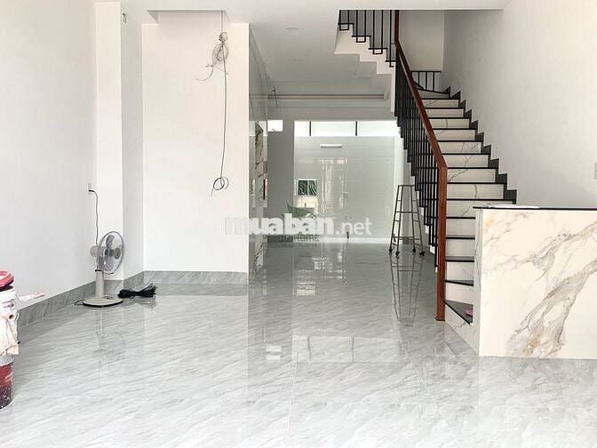 CHO THUÊ NHÀ MỚI XÂY 4 TẦNG CÓ THANG MÁY KHU ACC VĨNH HOÀ GIÁ 22 TRIỆU