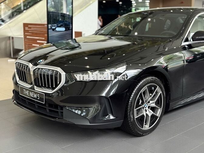 BMW 520i Premium All New 2025 Đen Giao Ngay!