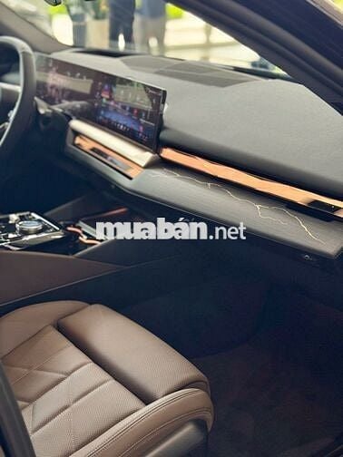 BMW 520i Premium All New 2025 Đen Giao Ngay!