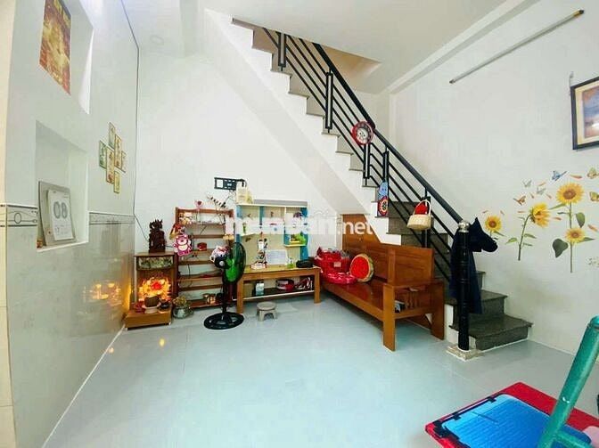 Nhà SHR Thạnh Lộc 04 ngay ngã tư ga thạnh lộc q12