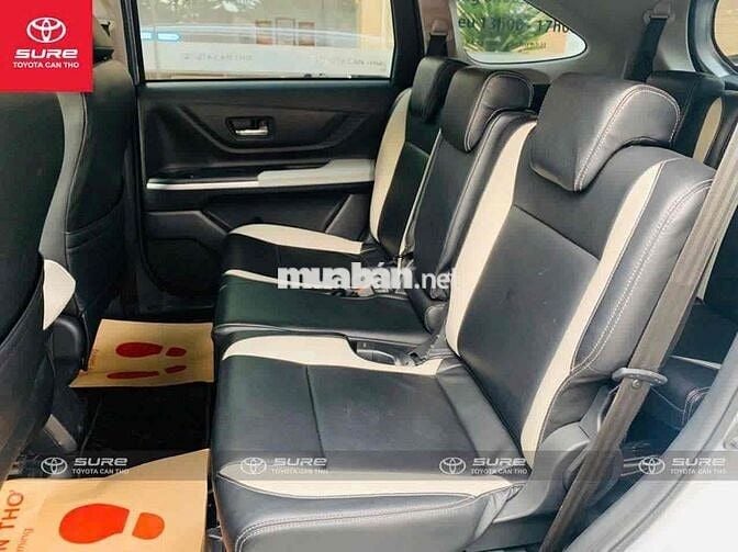 Toyota Veloz Cross Top 2024 - xe siêu lướt