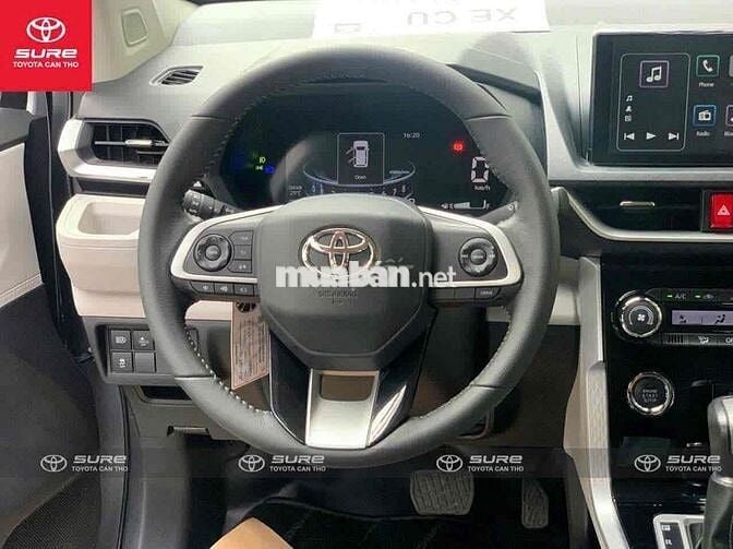 Toyota Veloz Cross Top 2024 - xe siêu lướt