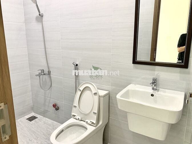CHO THUÊ NHÀ MỚI XÂY 4 TẦNG CÓ THANG MÁY KHU ACC VĨNH HOÀ GIÁ 22 TRIỆU