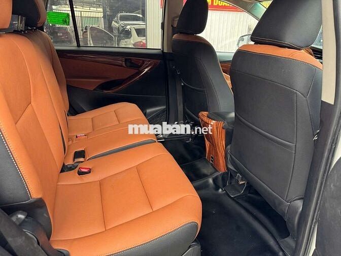 Toyota Innova 2019 E 2.0 MT, số sàn, màu trắng