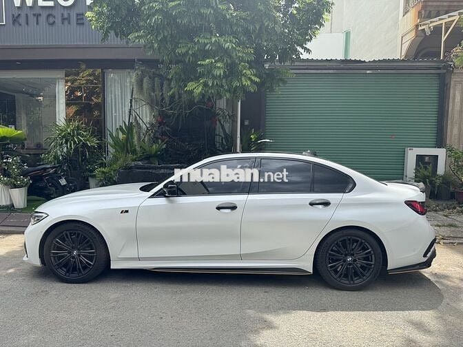BMW 3 Series 2020 330i M Sport - 70000 km