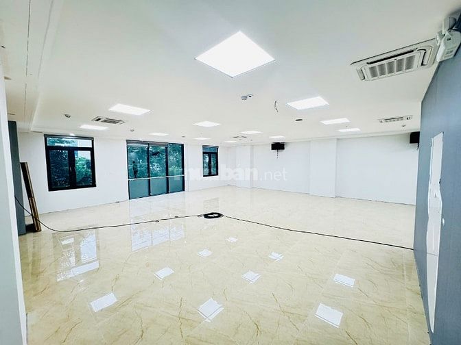 CHO THUÊ VĂN PHÒNG 140M2 - 36TR/TH ĐẸP NHẤT PHỐ DUY TÂN, CẦU GIẤY