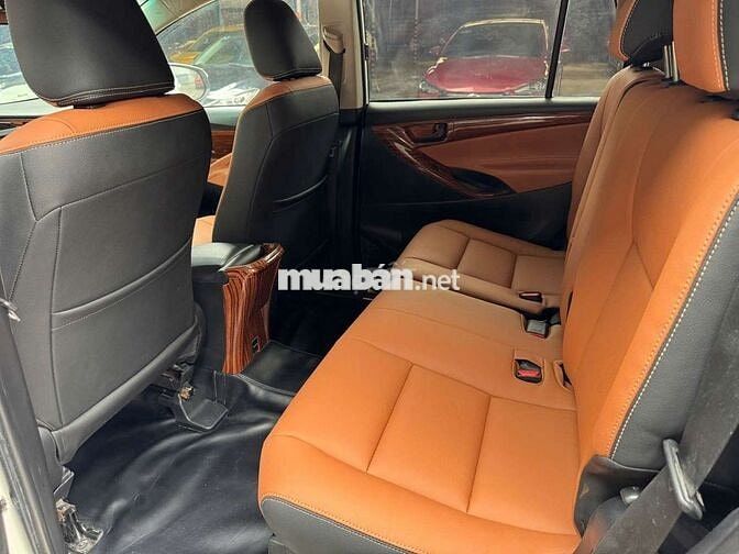 Toyota Innova 2019 E 2.0 MT, số sàn, màu trắng
