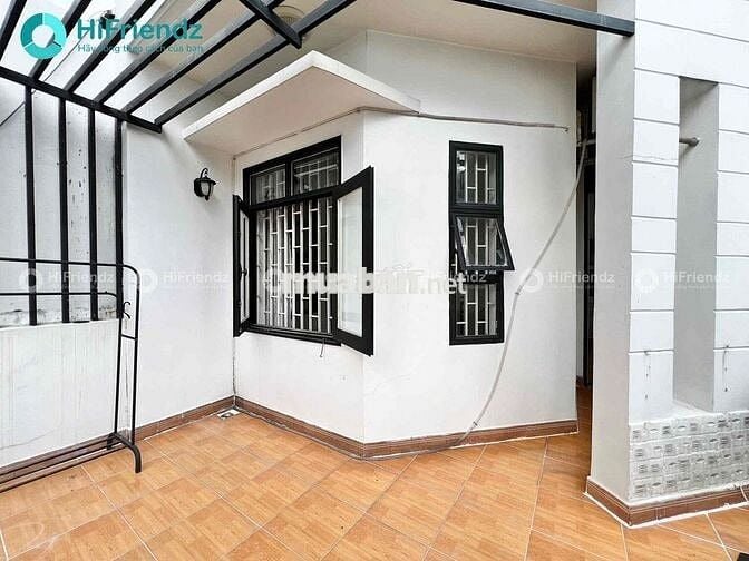 CĂN HỘ NGAY CÔNG VIÊN LÀNG HOA VÀ CÁC TRƯỜNG ĐẠI HỌC