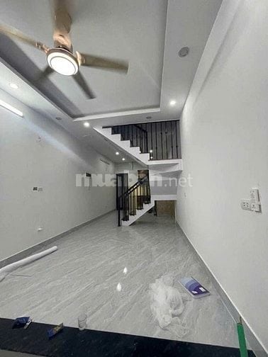 Cho thuê nhà 2 tầng mới xây chính chủ