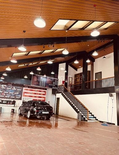 Bán ShowRoom 500m2 Đường Cách Mạng Tháng 8 Đà Nẵng