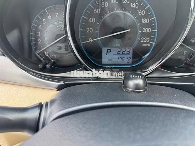 🚗 TOYOTA VIOS E CVT – 2017