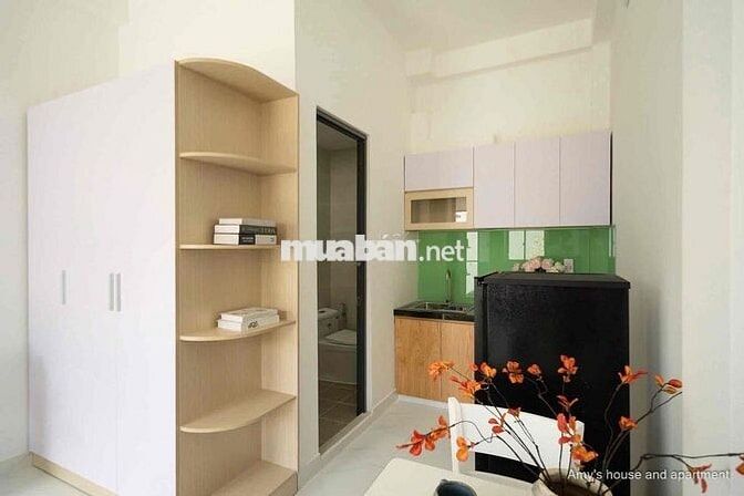 Cho Thuê Căn Hộ Ban Công, Full nội thất gần Ngã Tư Hàng Xanh, Q1,Q2,Q3