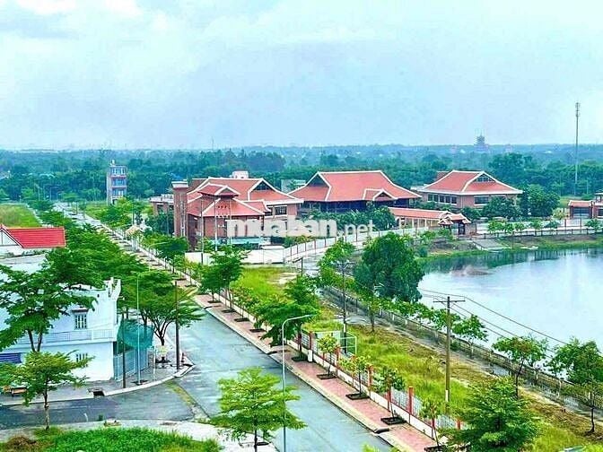 RA NHANH NỀN BIỆT THỰ VIEW HỒ 175m2 (10x17,5m) SỔ HỒNG SẴN GIÁ 3tỷ250