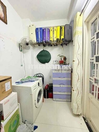 NHÀ BTCT KIÊN CỐ - 32m² - 4 PHÒNG NGỦ - CÁCH MẠNG THÁNG TÁM - TÂN BINH