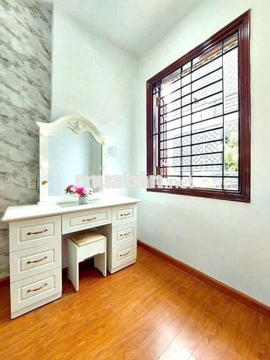 Bán nhà 3 lầu,hẻm ô tô 1/ Đường Nguyễn Thị Kiểu Q12. Giá : 5,5 tỷ