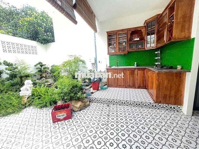 Bán Căn Nhà 1/ Đường Hoàng Diệu 2, 3 Phòng Ngủ, 3 WC Hoàn Công Đầy Đủ