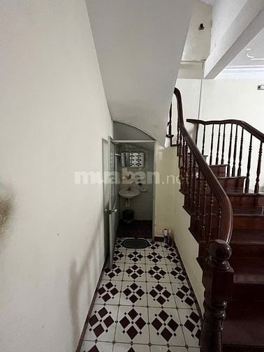 Cho Thuê Văn Phòng Làm Việc·Không gian rộng rãi - có vỉa hè