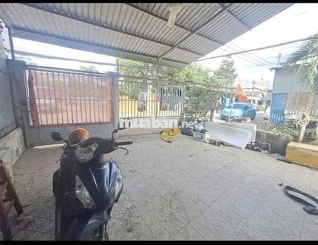 nhà 5x20 mặt tiền đường 11 có lầu nhỏ 2pn