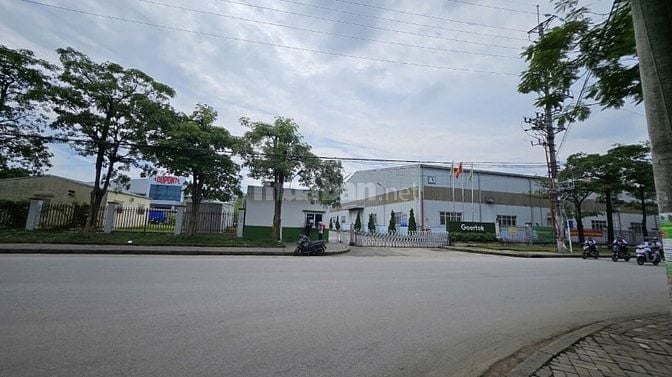 TUYỂN GẤP 100 LAO ĐỘNG PHỔ THÔNG LẮP RÁP LINH KIỆN
